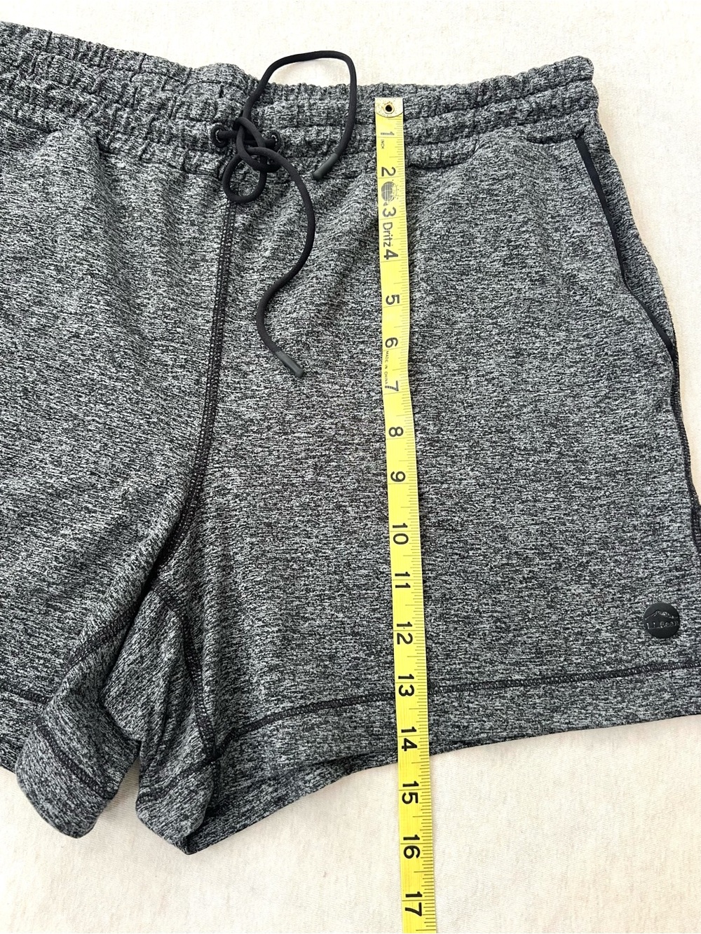 Super Soft L.L. Bean Heathered Charcoal Women's Active Shorts Elastic Waist - Picture 6 of 7